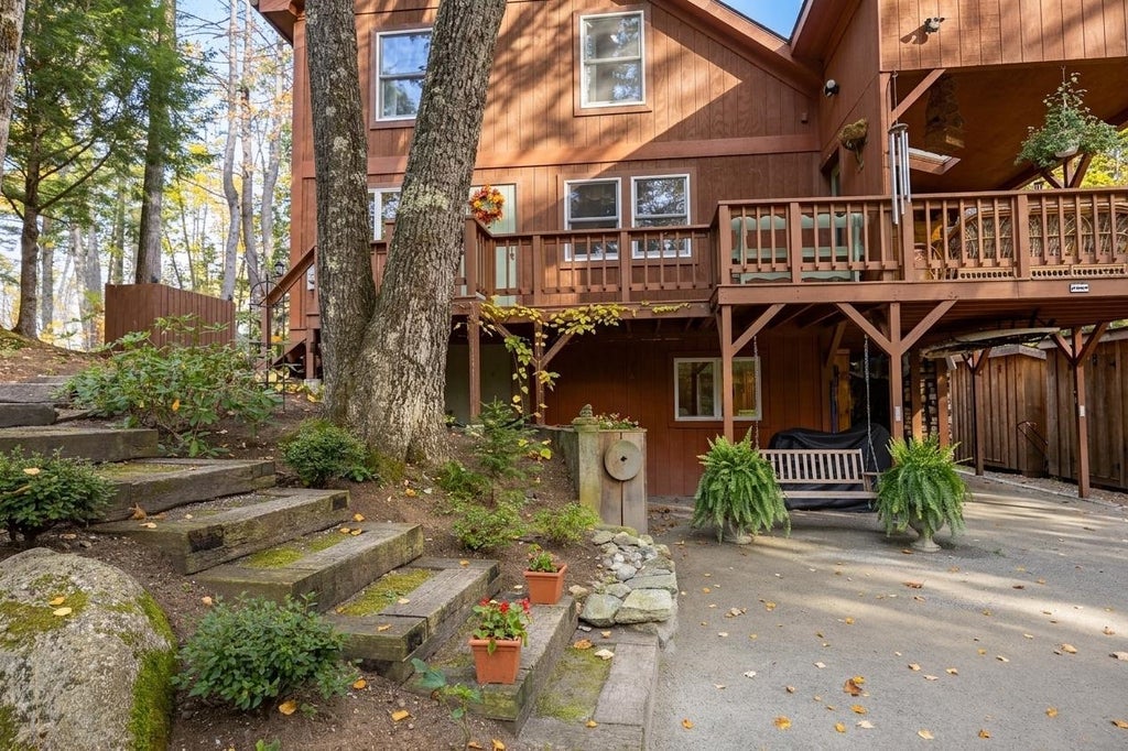 Photo of 40 King Drive, Haverhill, NH 03785 (MLS # 5113642)
