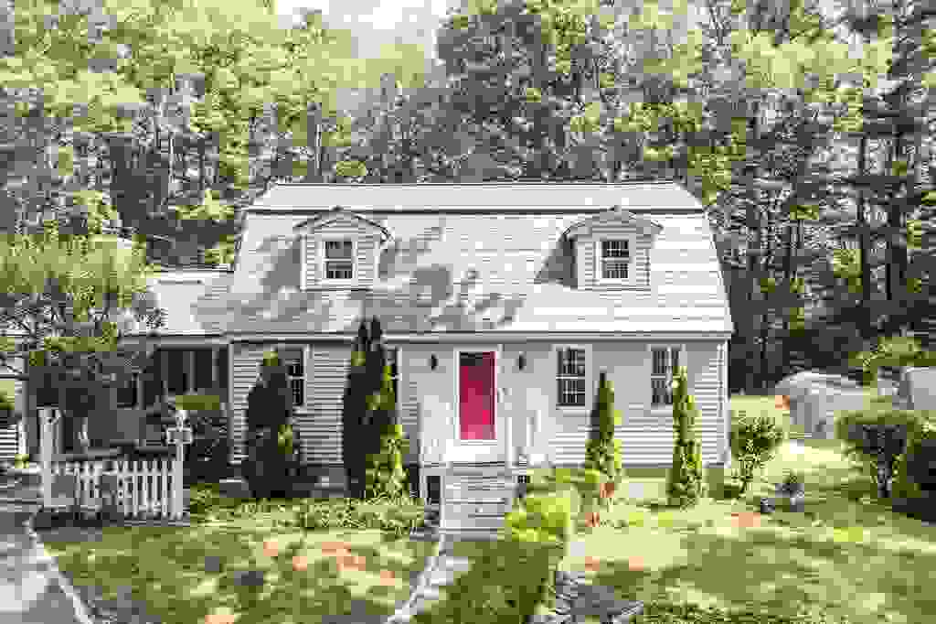 Photo of 140 Pioneer Road, Rye, NH 03870 (MLS # 5102484)