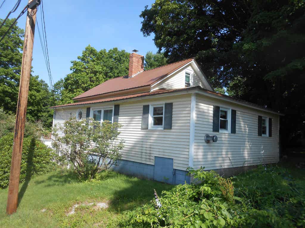 Photo of 19 Queen Street, Boscawen, NH 03303 (MLS # 5102105)
