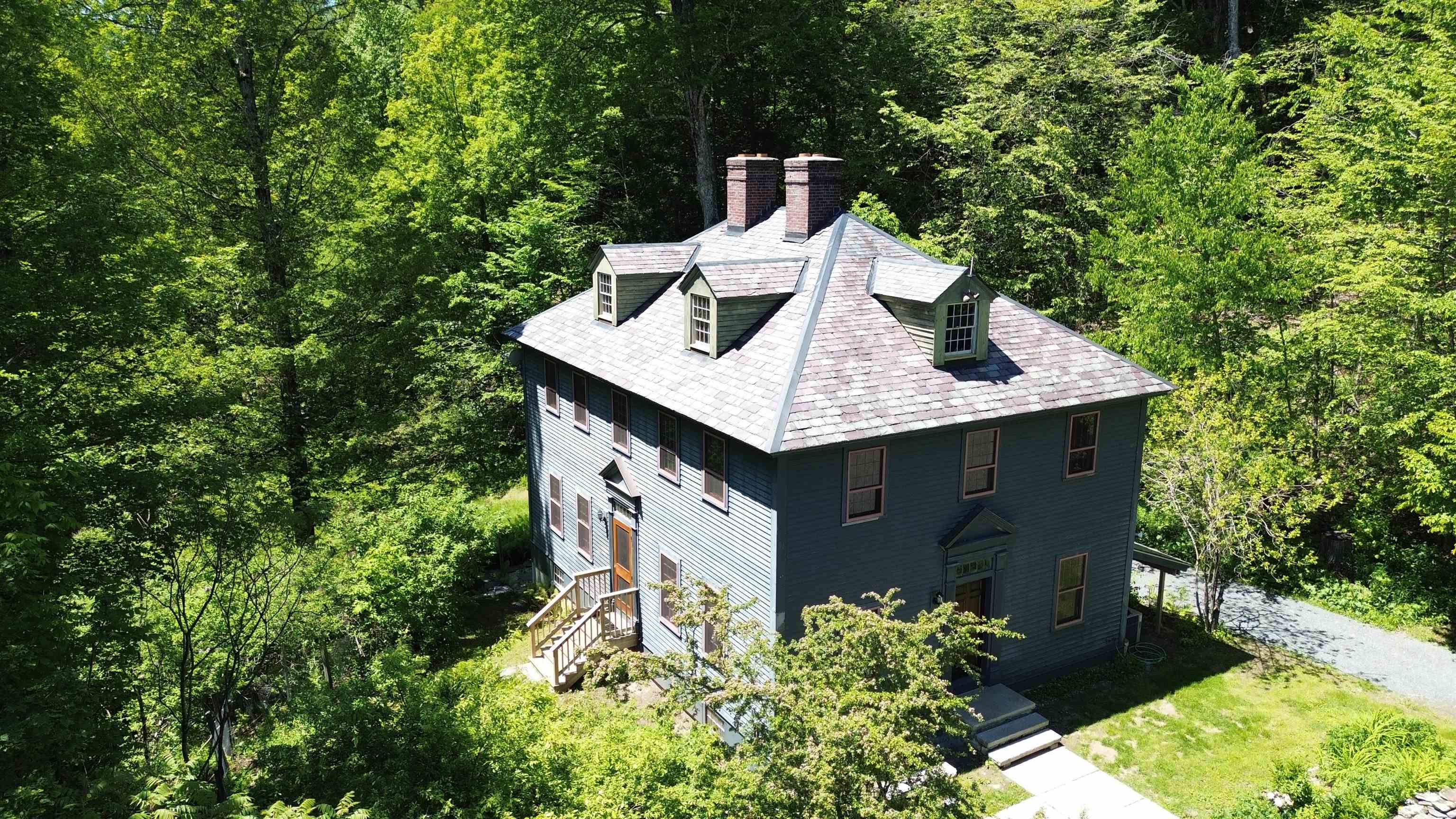 800 Hubbard Hill
