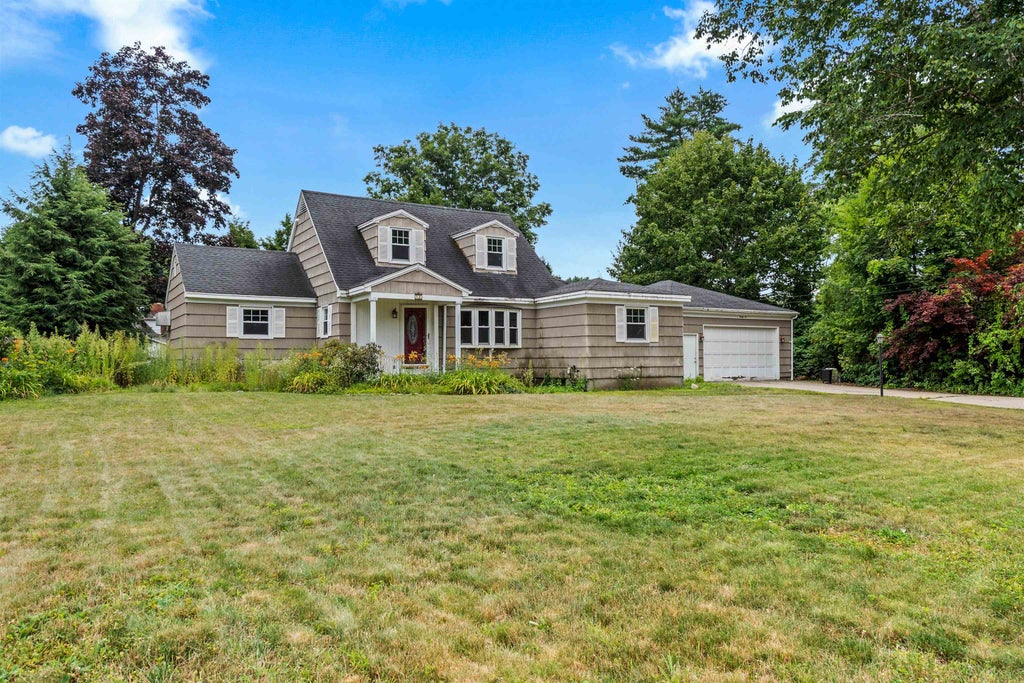 Photo of 26 Lois Street, Rochester, NH 03867 (MLS # 5103854)