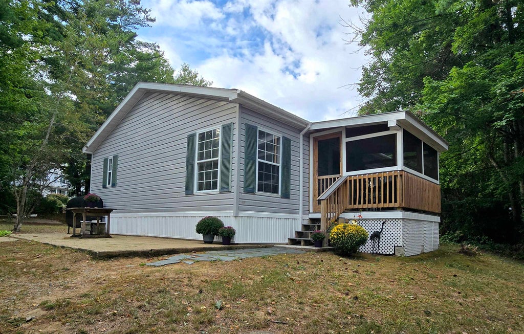 Photo of 59 Annis Drive, Gilford, NH 03249 (MLS # 5107110)