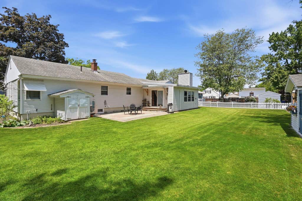 Photo of 51 Kilby Street, Manchester, NH 03103 (MLS # 5093770)