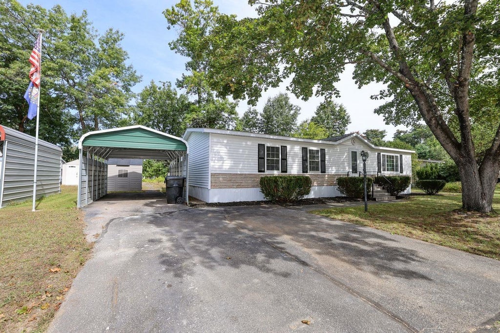 Photo of 4 Briarwood Drive, Merrimack, NH 03054 (MLS # 5111598)