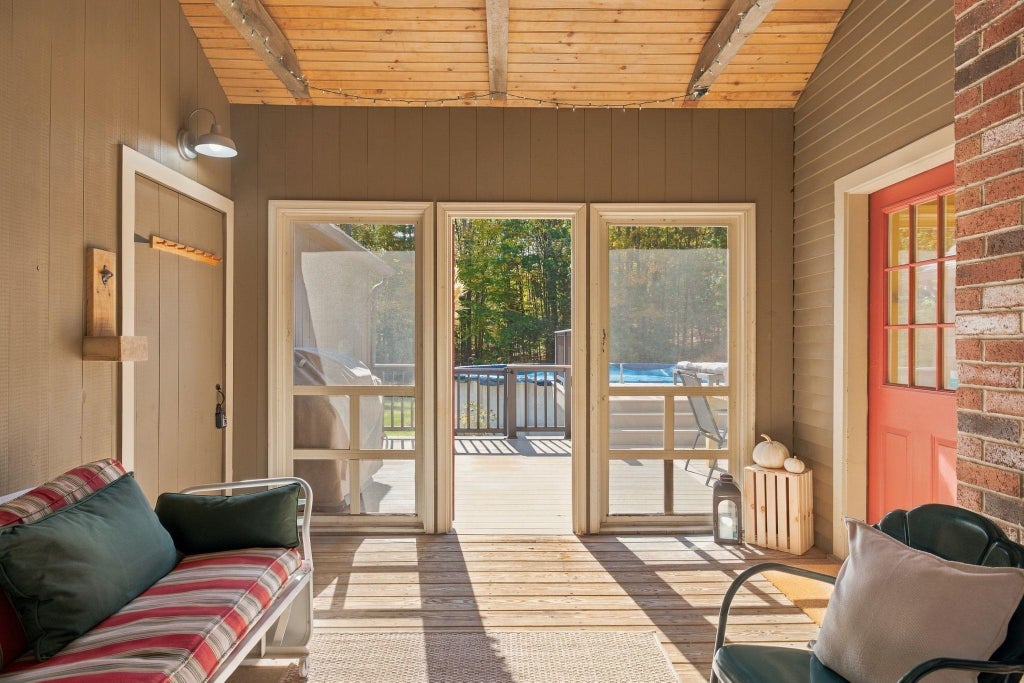 Photo of 6 North Woods Road, Dunbarton, NH 03046 (MLS # 5107879)