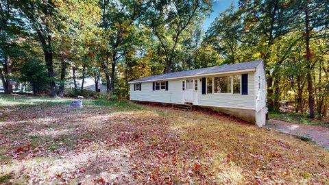 Photo of 37 Wason Road, Hudson, NH 03051 (MLS # 5114073)