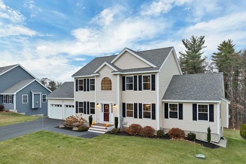 Photo of 158 Standish Lane, Hudson, NH 03051 (MLS # 5090905)