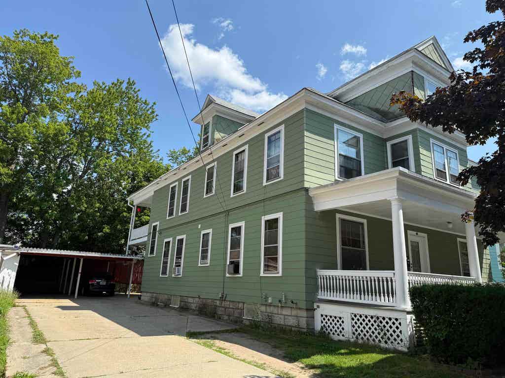 Photo of 61 George Street, Manchester, NH 03102 (MLS # 5104901)