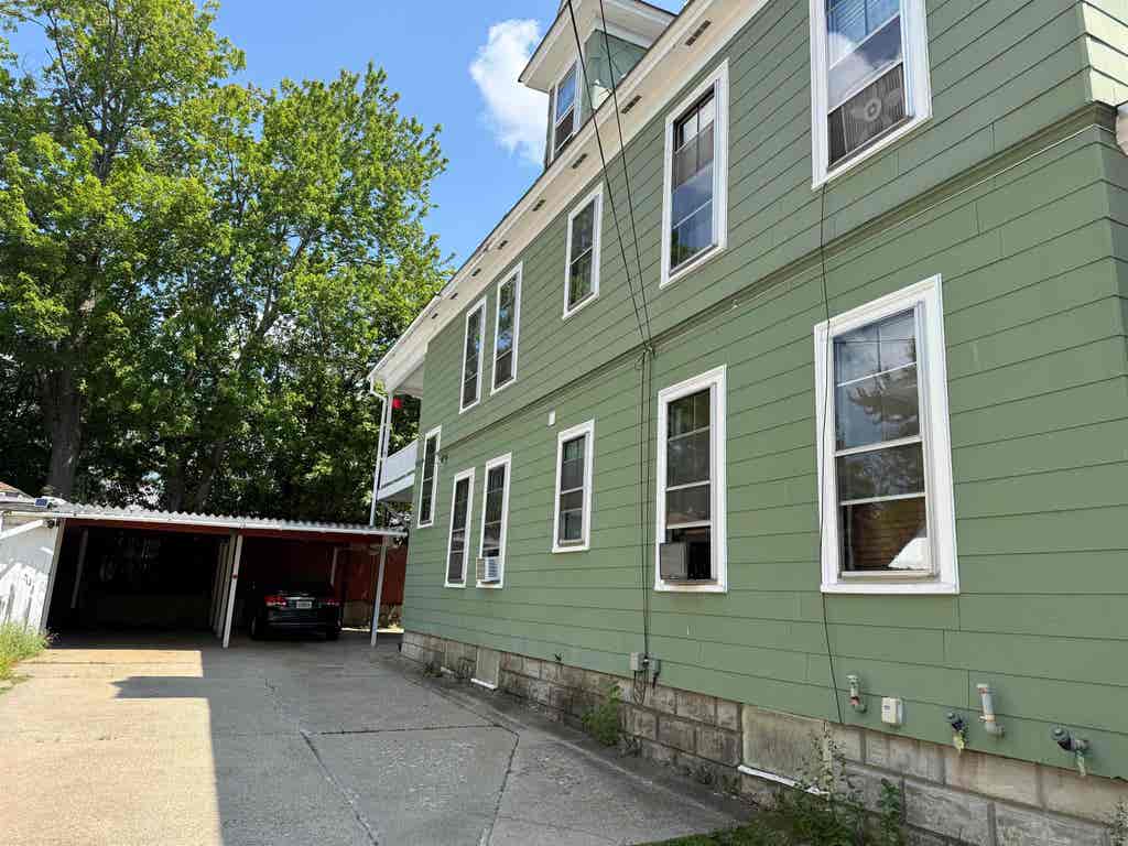Photo of 61 George Street, Manchester, NH 03102 (MLS # 5104901)