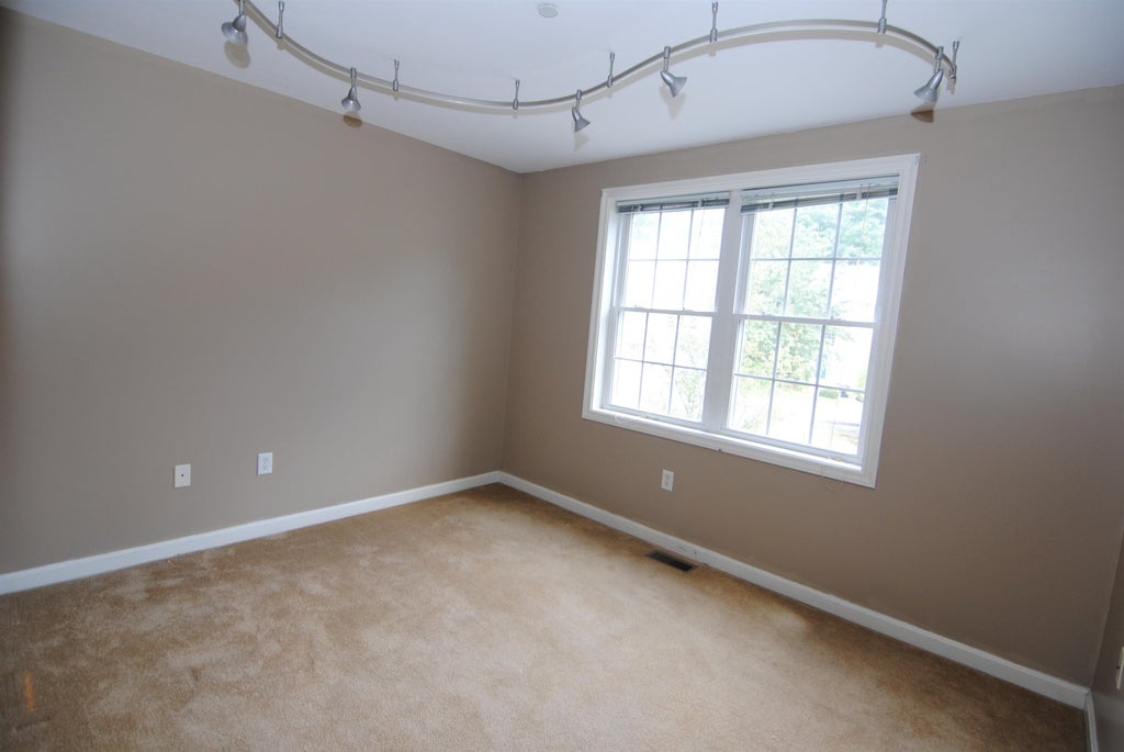 Photo of 75 Barrington Avenue, Nashua, NH 03062 (MLS # 5113069)