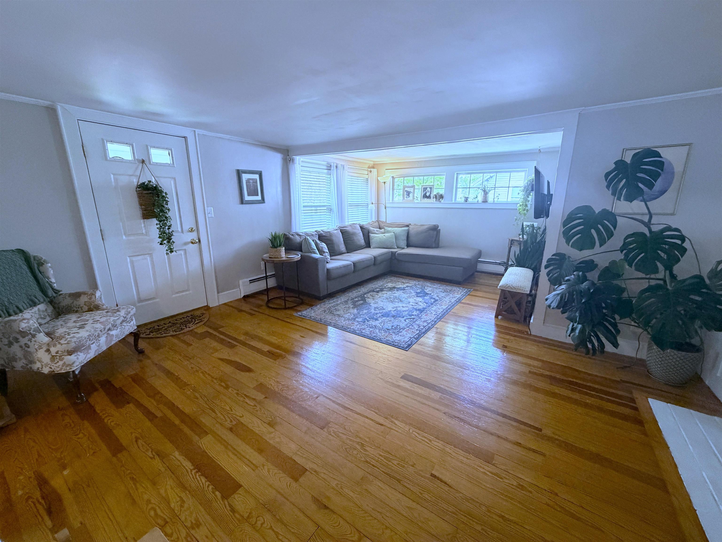 87 Chestnut Hill Road