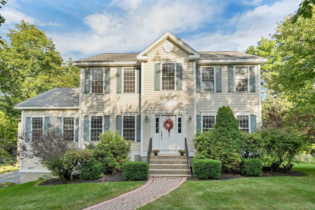 Photo of 50 Tumble Road, Bedford, NH 03110 (MLS # 5111387)