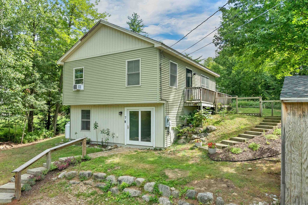 Photo of 7 Scott Drive, Alton, NH 03810 (MLS # 5107562)