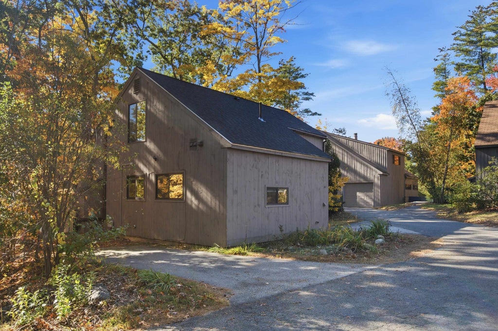 Photo of 83 Coburn Woods Drive, Nashua, NH 03063 (MLS # 5115166)
