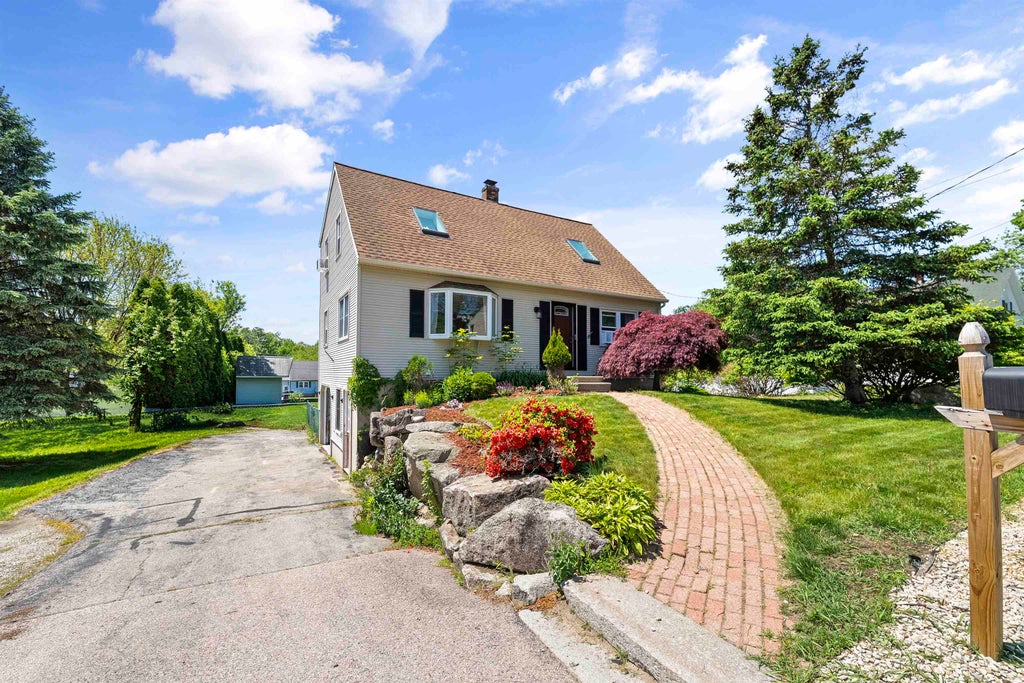 Photo of 140 Rhode Island Avenue, Manchester, NH 03104 (MLS # 5092416)