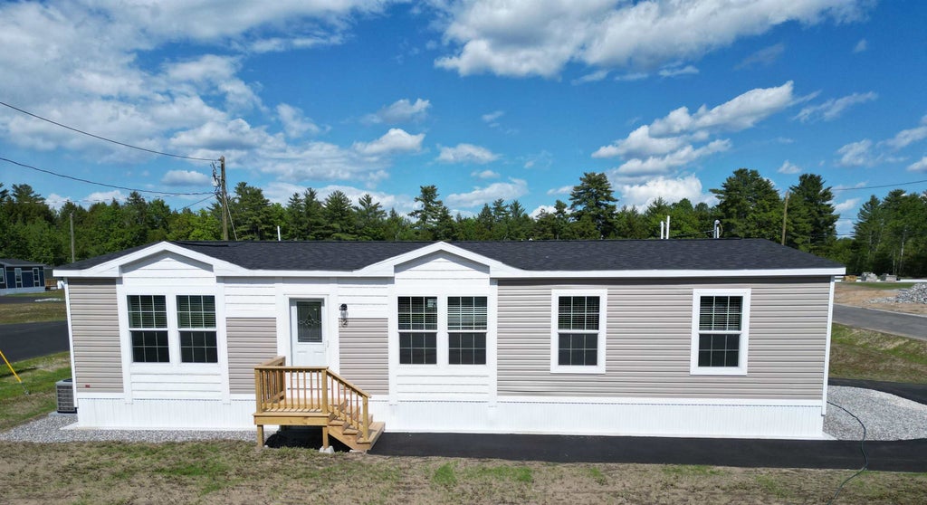 Photo of 2 Wentworth Avenue, Tilton, NH 03276 (MLS # 5092285)