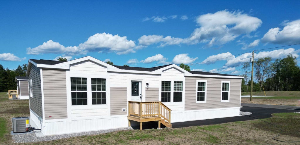 Photo of 2 Wentworth Avenue, Tilton, NH 03276 (MLS # 5092285)