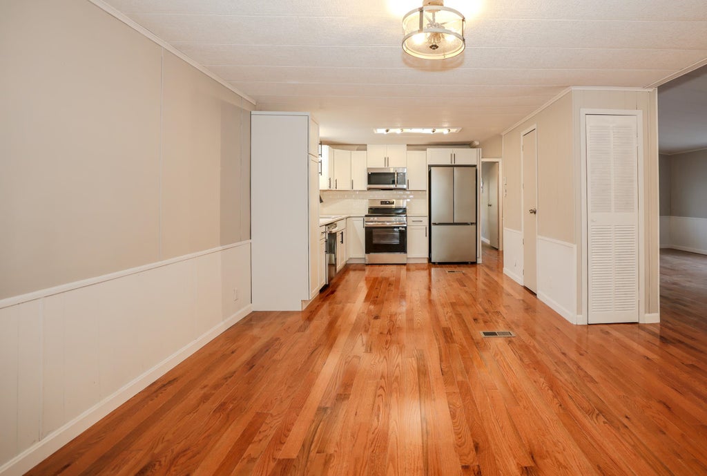 Photo of 106 Donald Drive, Goffstown, NH 03045 (MLS # 5109405)
