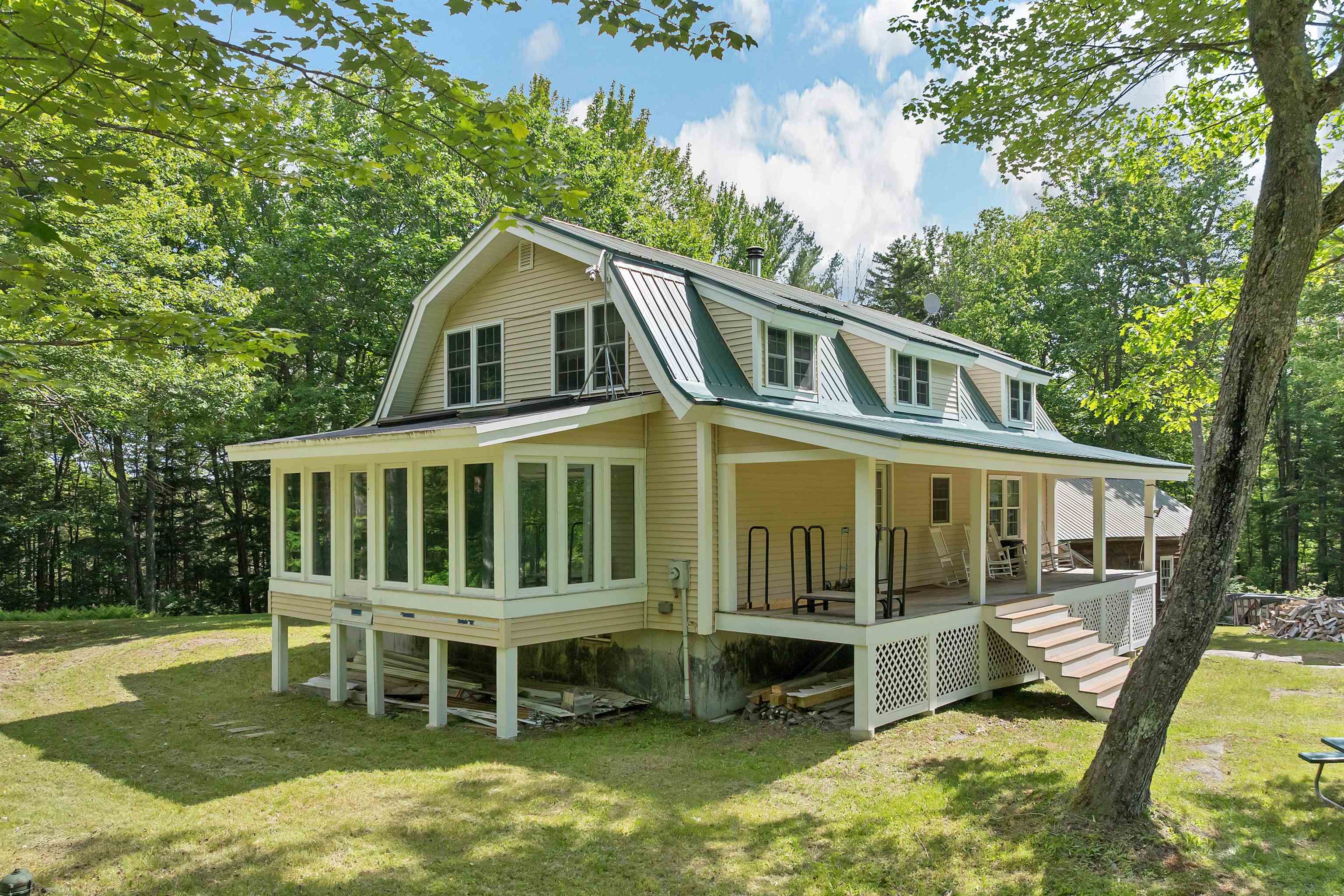 61 MacDonald Lane