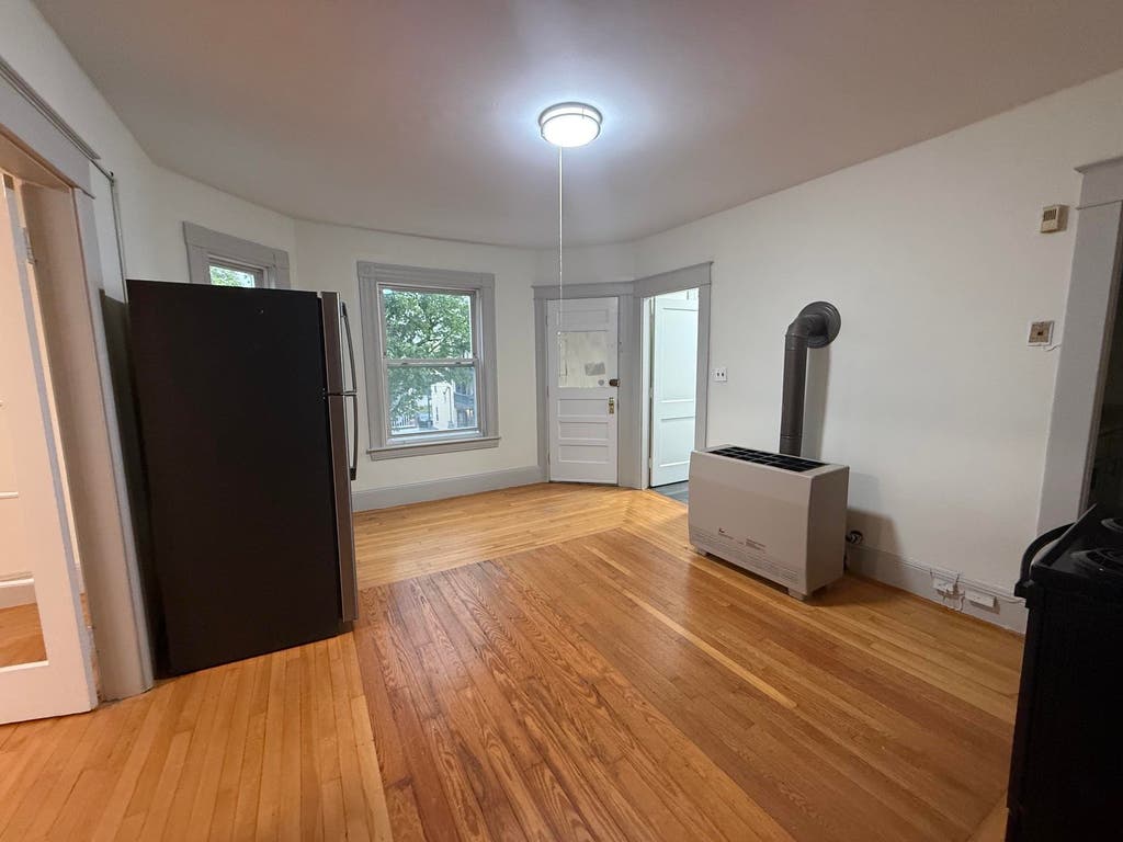 Photo of 59 Bremer Street #unit 3, Manchester, NH 03103 (MLS # 5101387)