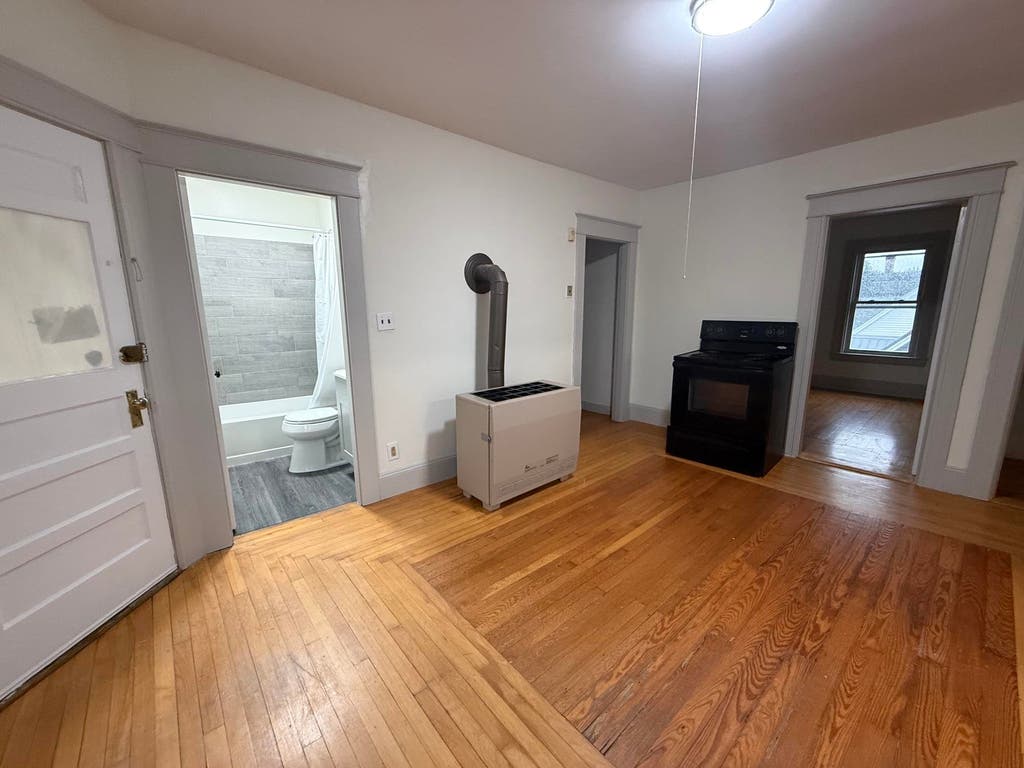 Photo of 59 Bremer Street #unit 3, Manchester, NH 03103 (MLS # 5101387)