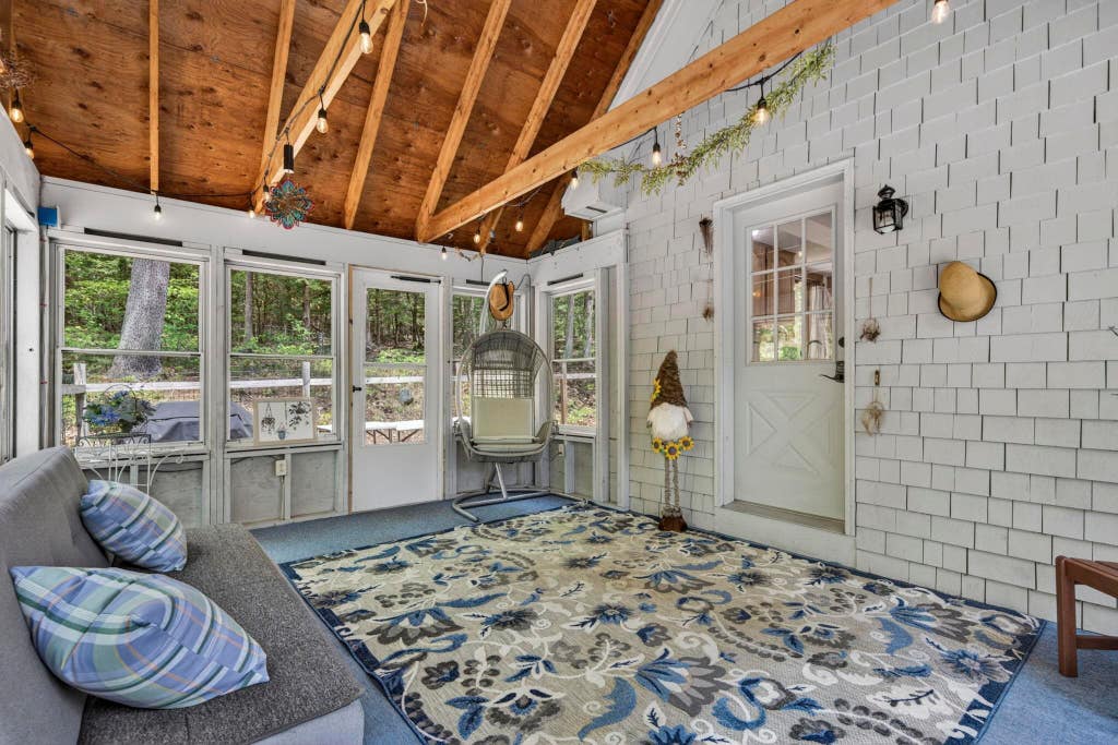Photo of 48 Queen Street, Boscawen, NH 03303 (MLS # 5090033)