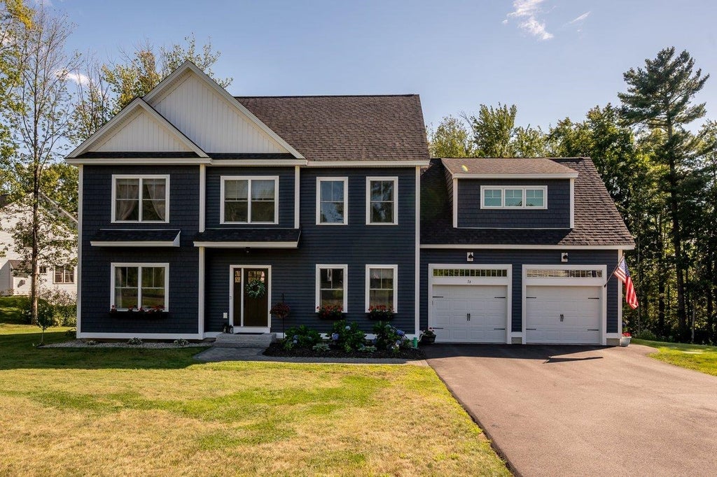 Photo of 76 Signature Drive, Barrington, NH 03825 (MLS # 5107028)