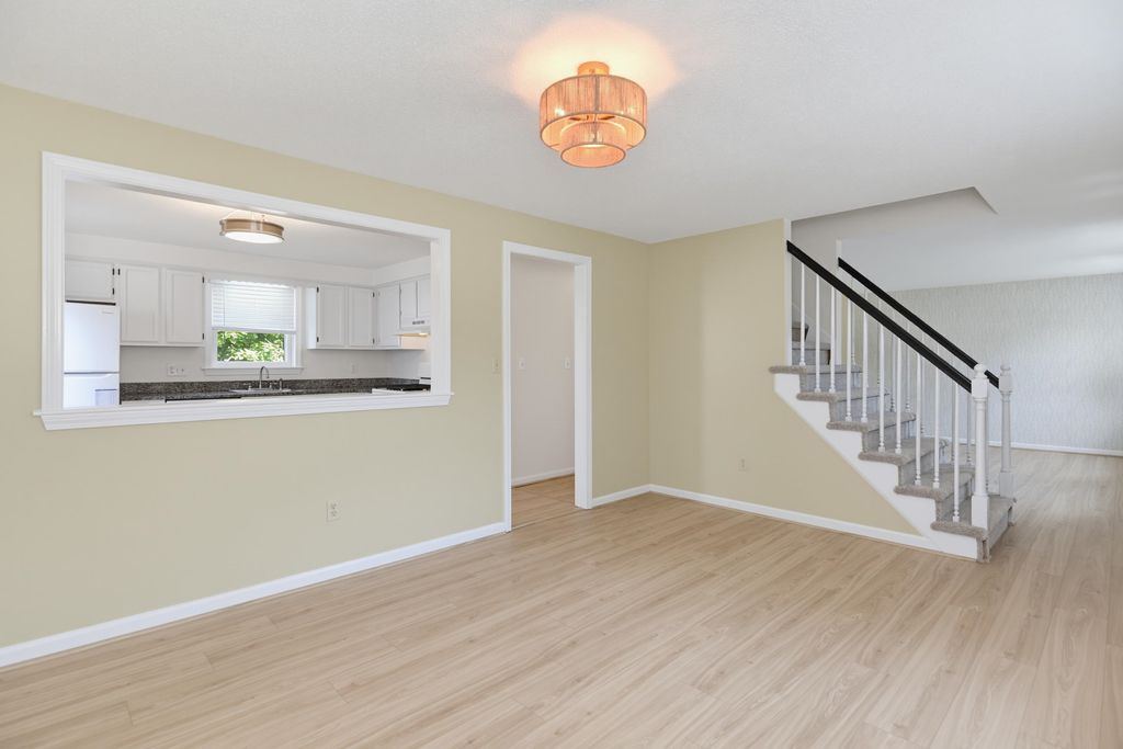 Photo of 24 Killian Drive, Nashua, NH 03062 (MLS # 5097295)