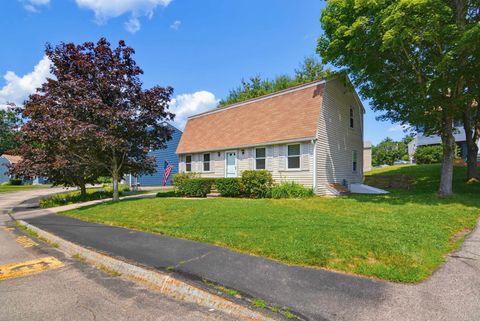 Photo of 24 Killian Drive, Nashua, NH 03062 (MLS # 5097295)