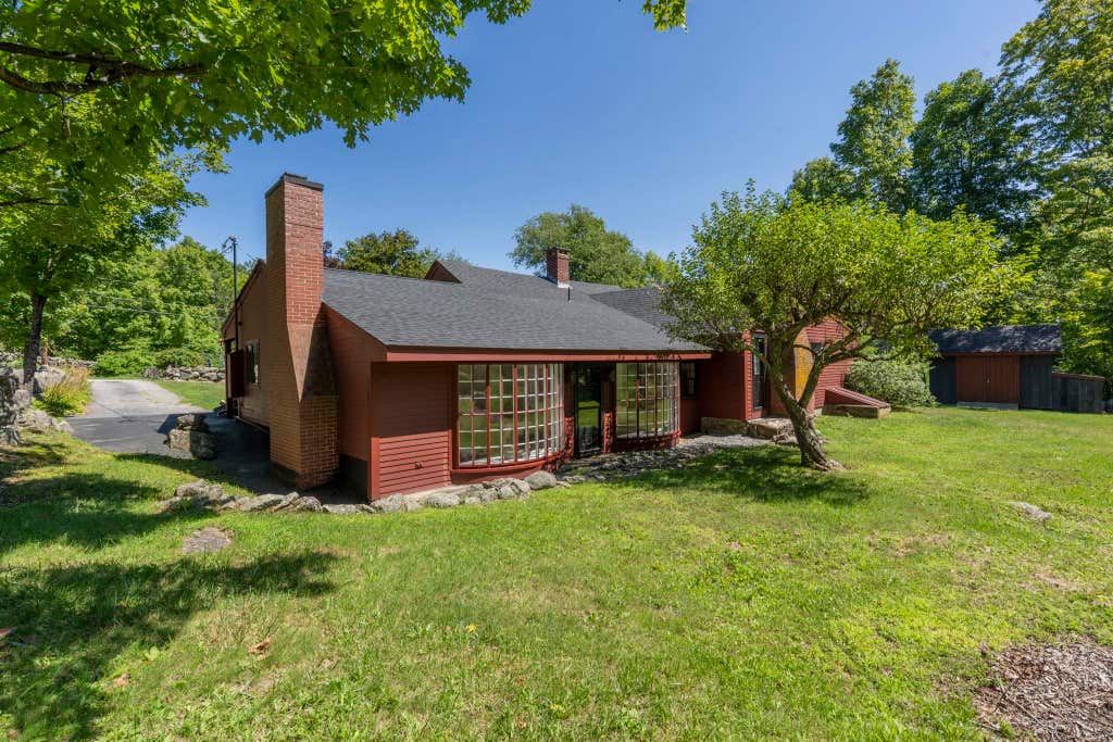 Photo of 578 Center Road, Hillsborough, NH 03244 (MLS # 5103843)