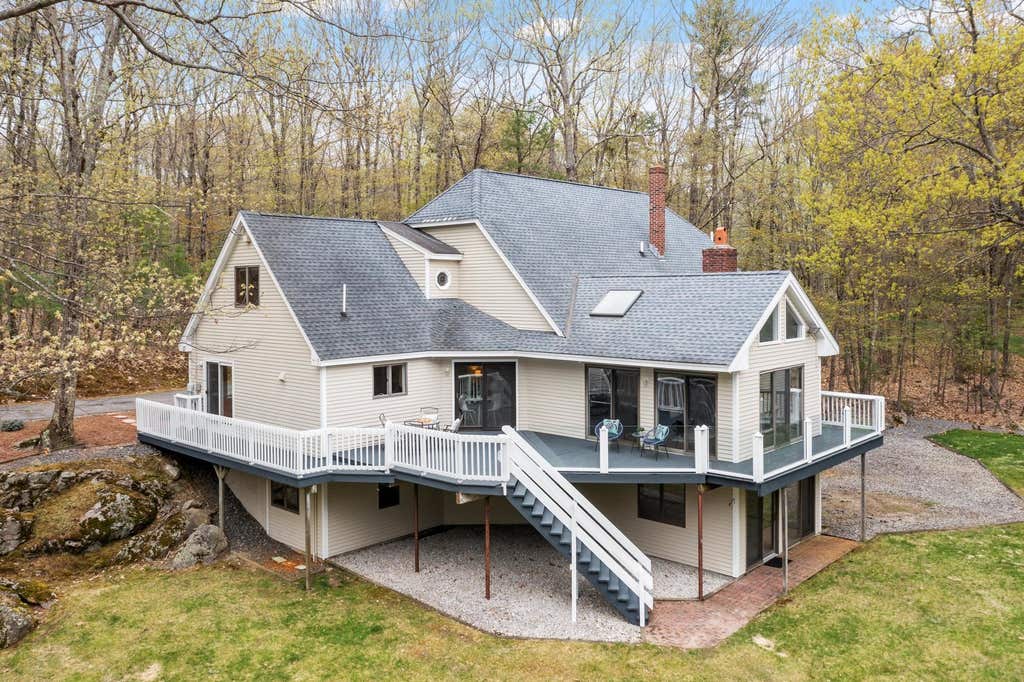 Photo of 17 Stone Pound Lane, Atkinson, NH 03811 (MLS # 5087661)