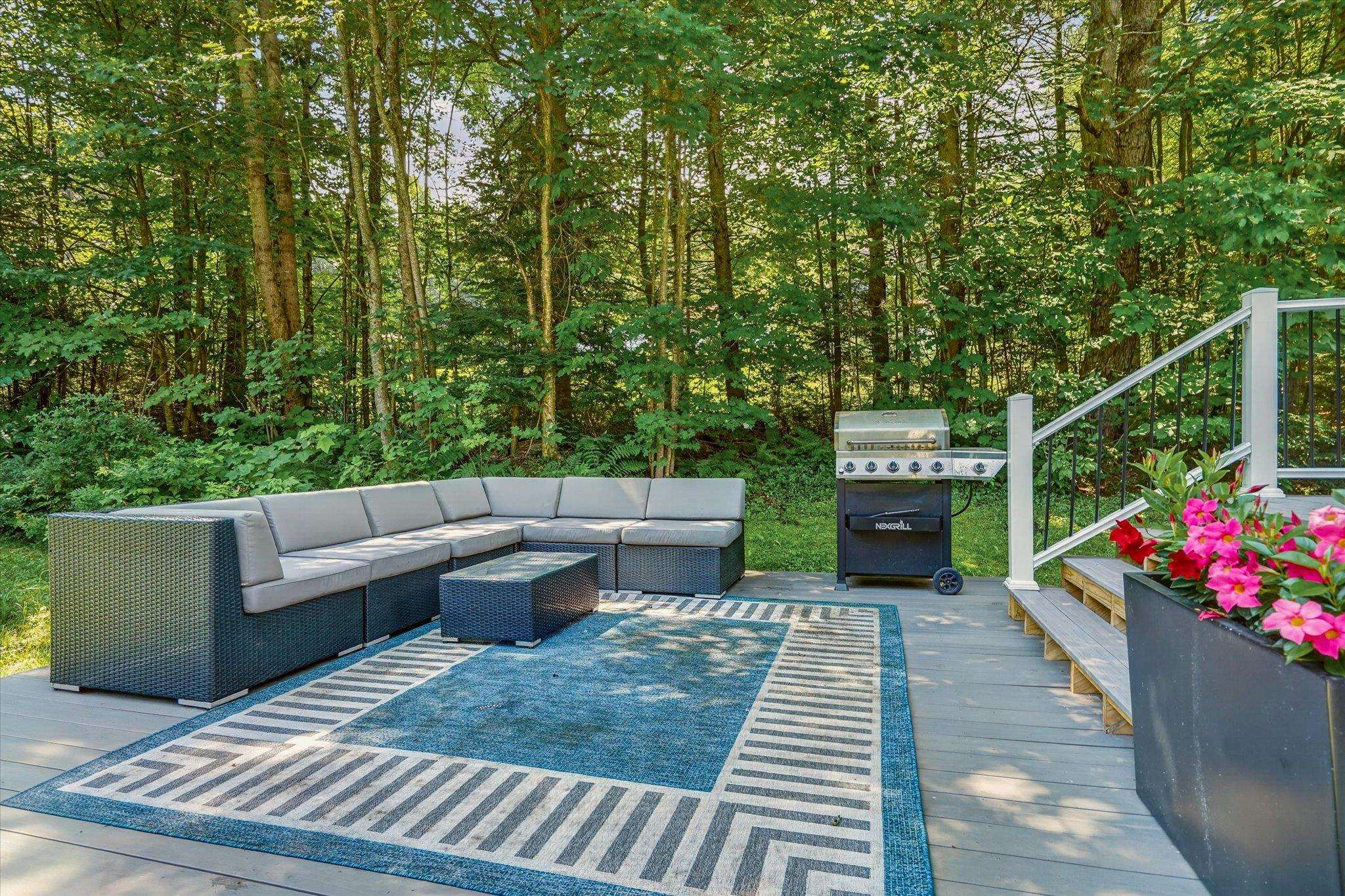 1043 Town Farm Road