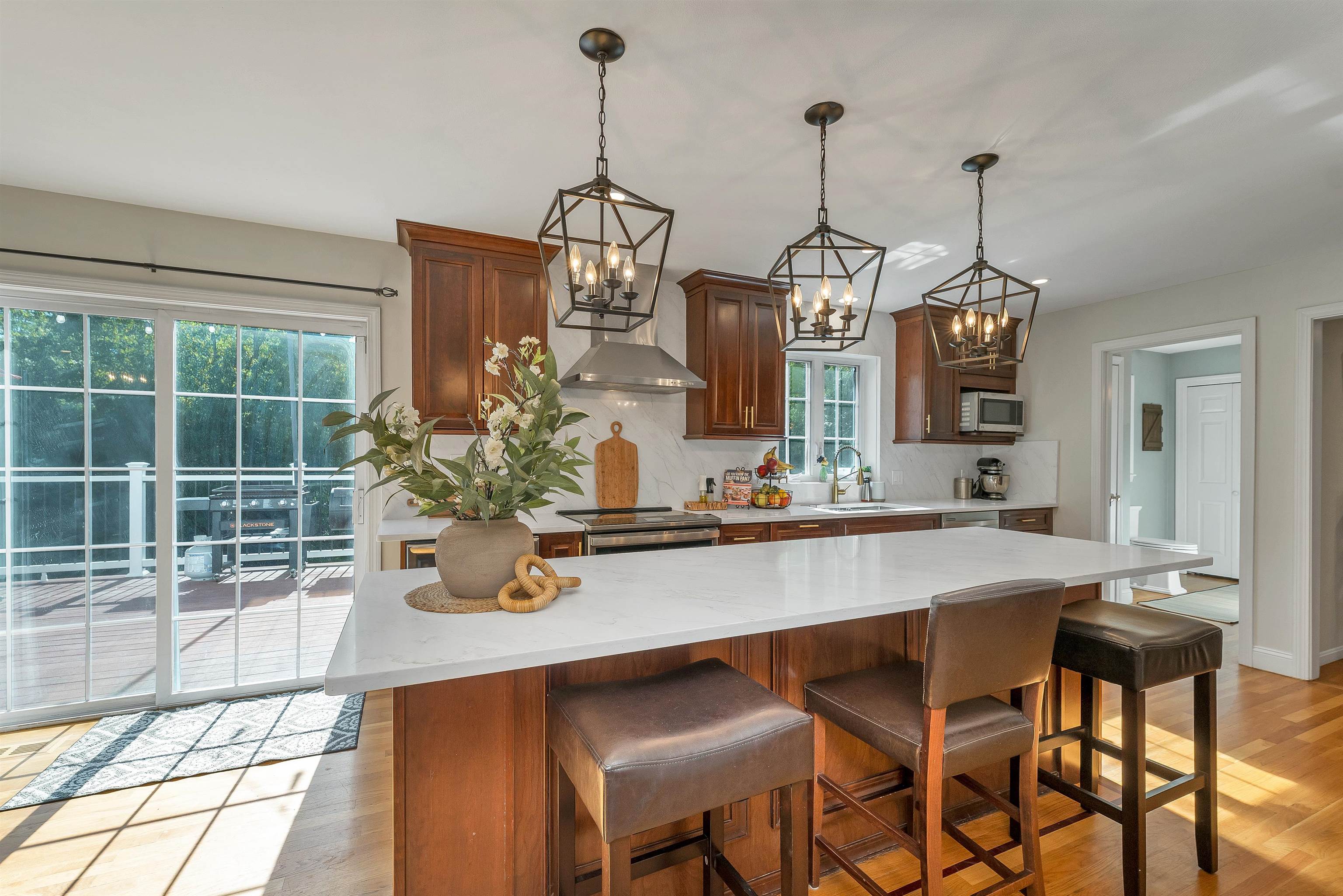 12 Longmeadow Road