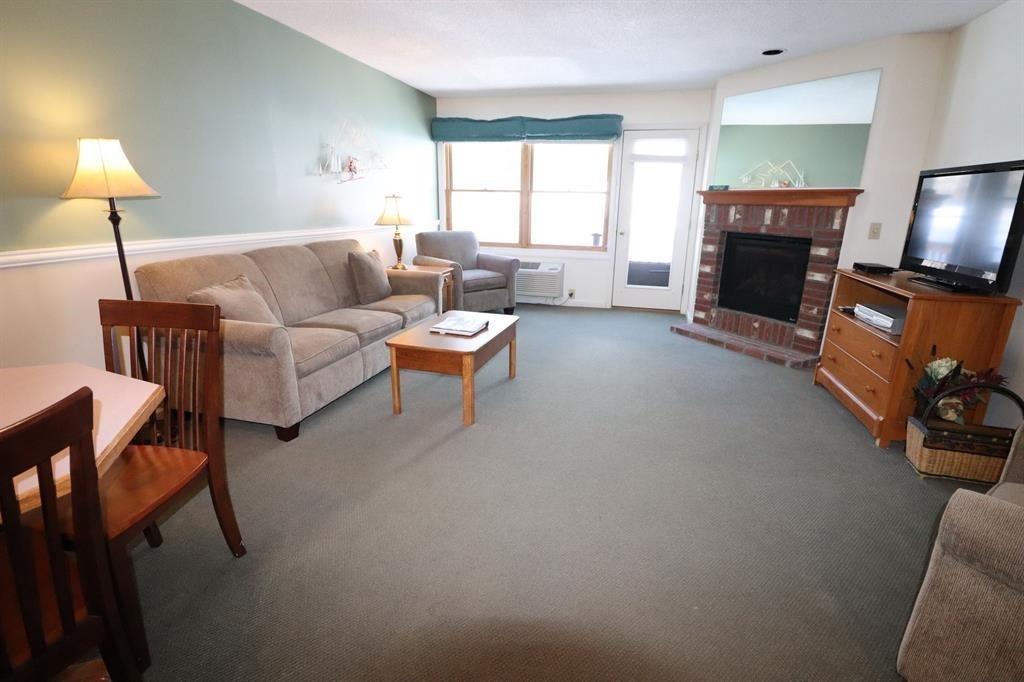 Photo of 156 Deer Park Drive #128TD, Woodstock, NH 03262 (MLS # 5113684)