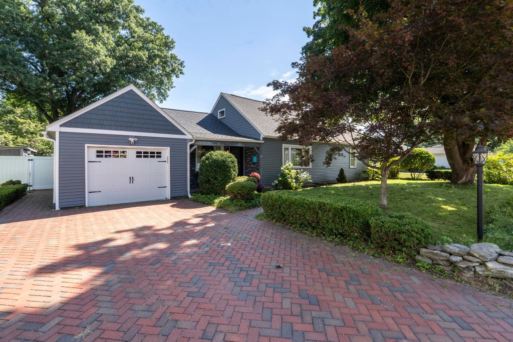 Photo of 97 Atherton Avenue, Nashua, NH 03064 (MLS # 5107084)