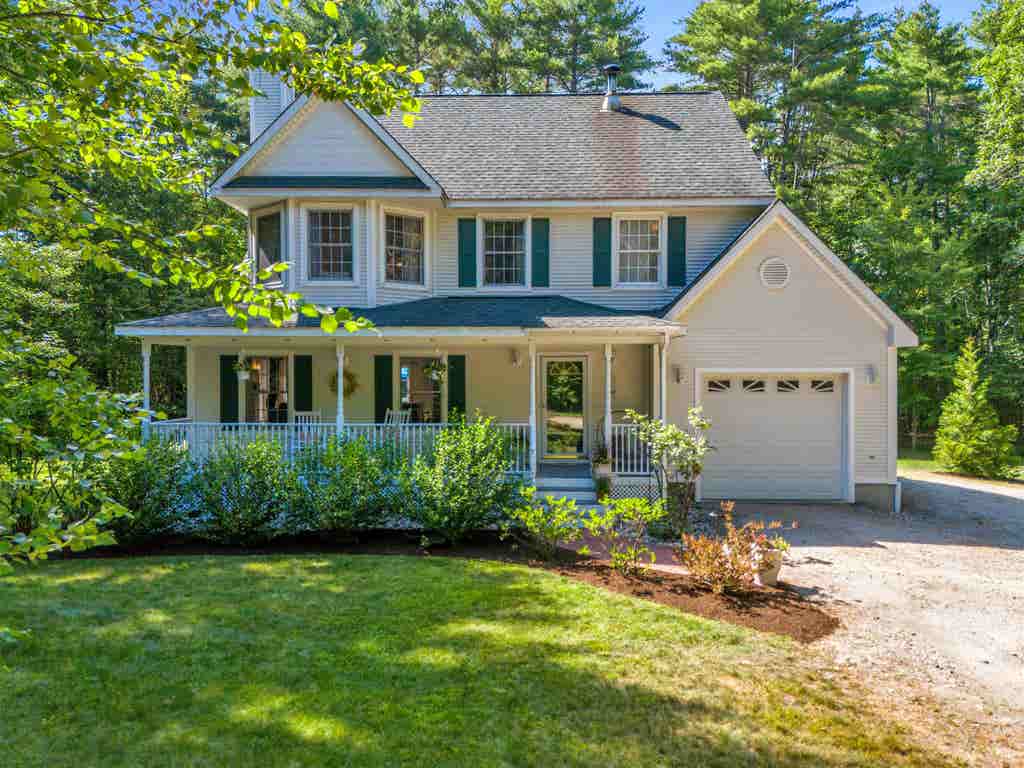 Photo of 124 Riverwood Circle #2, Effingham, NH 03882 (MLS # 5100789)