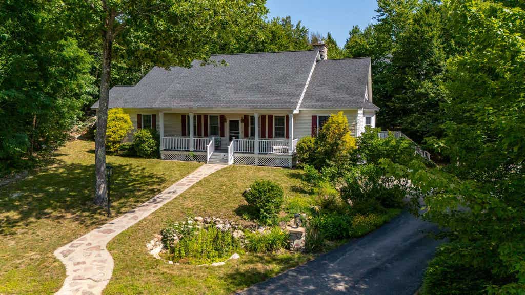 Photo of 138 Samuel Hale Drive, Hales Location, NH 03860 (MLS # 5102062)