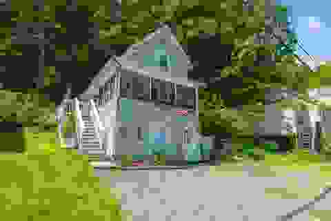 Photo of 41 Rand Hill Road, Alton, NH 03810 (MLS # 5104173)