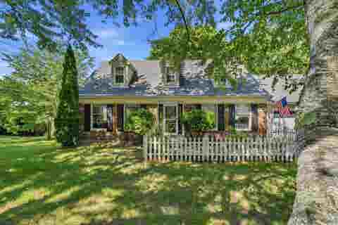 Photo of 1644 Union Street, Manchester, NH 03104 (MLS # 5102833)