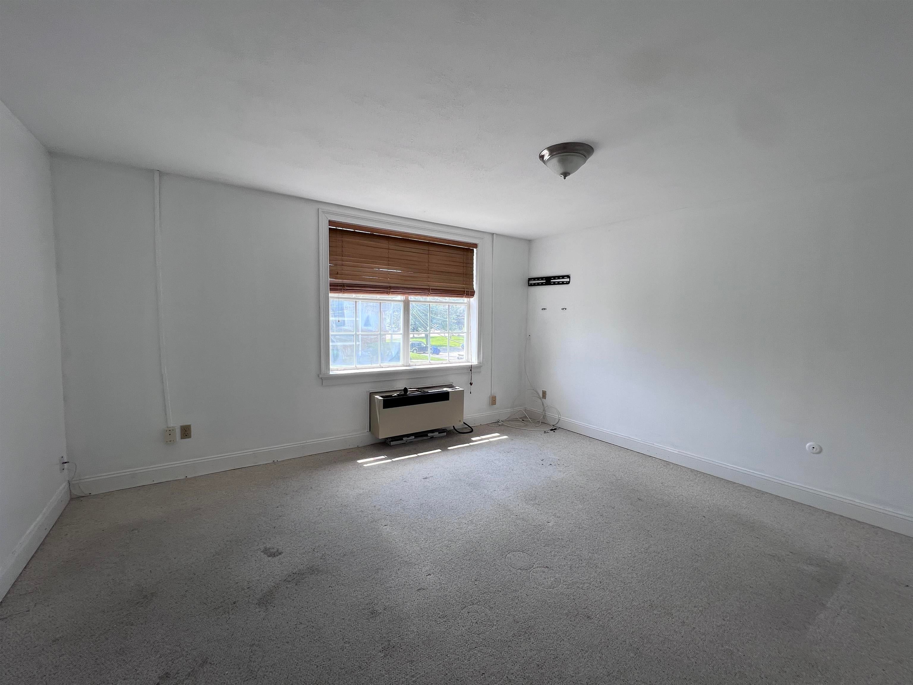 727 Lafayette Road 7