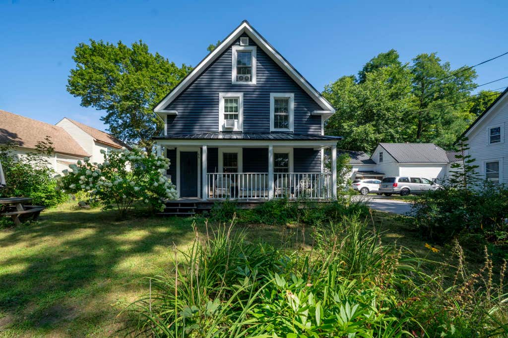 Photo of 66 Crescent Street, Henniker, NH 03242 (MLS # 5106258)