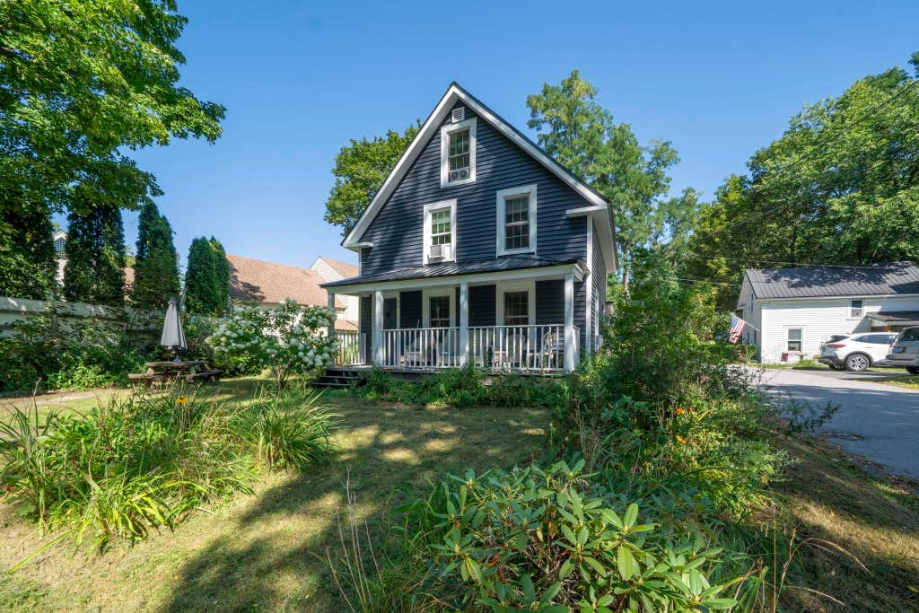 Photo of 66 Crescent Street, Henniker, NH 03242 (MLS # 5106258)