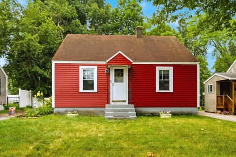 Photo of 115 Flint Street, Manchester, NH 03103 (MLS # 5100309)