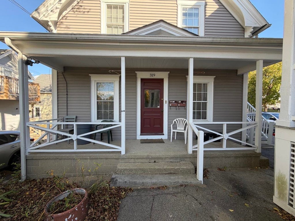Photo of 319 Jewett Street #1, Manchester, NH 03103 (MLS # 5113106)