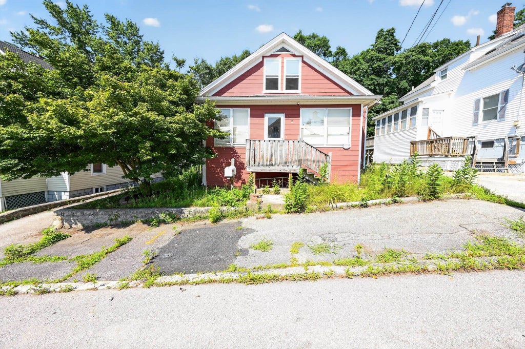 Photo of 226 Lafayette Street, Manchester, NH 03102 (MLS # 5101798)