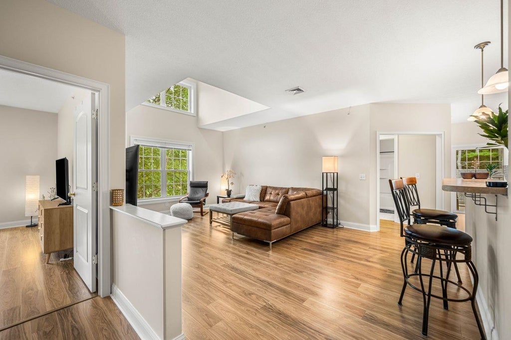 Photo of 17 Roundabout Way #5, Manchester, NH 03102 (MLS # 5106635)