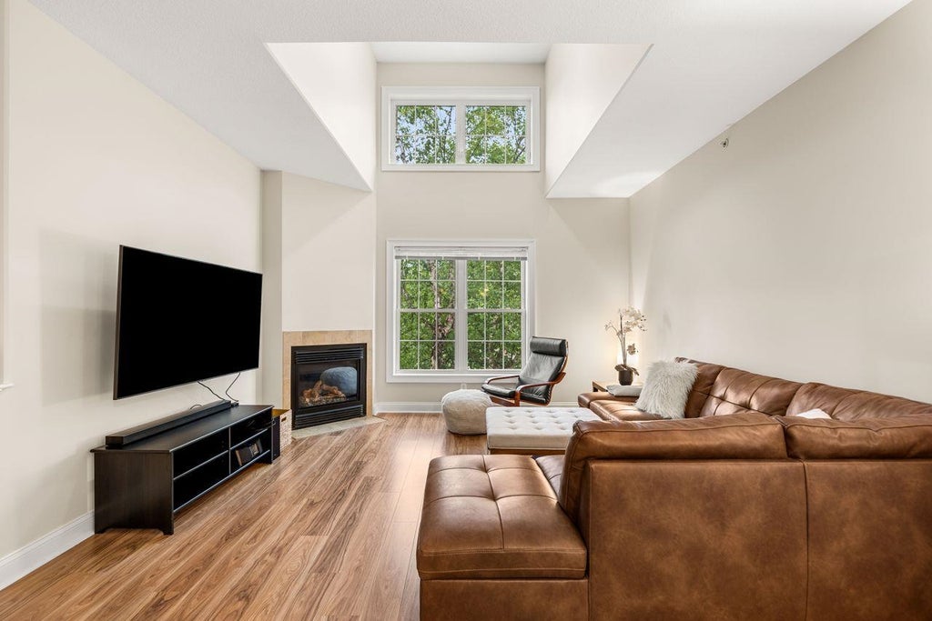 Photo of 17 Roundabout Way #5, Manchester, NH 03102 (MLS # 5106635)