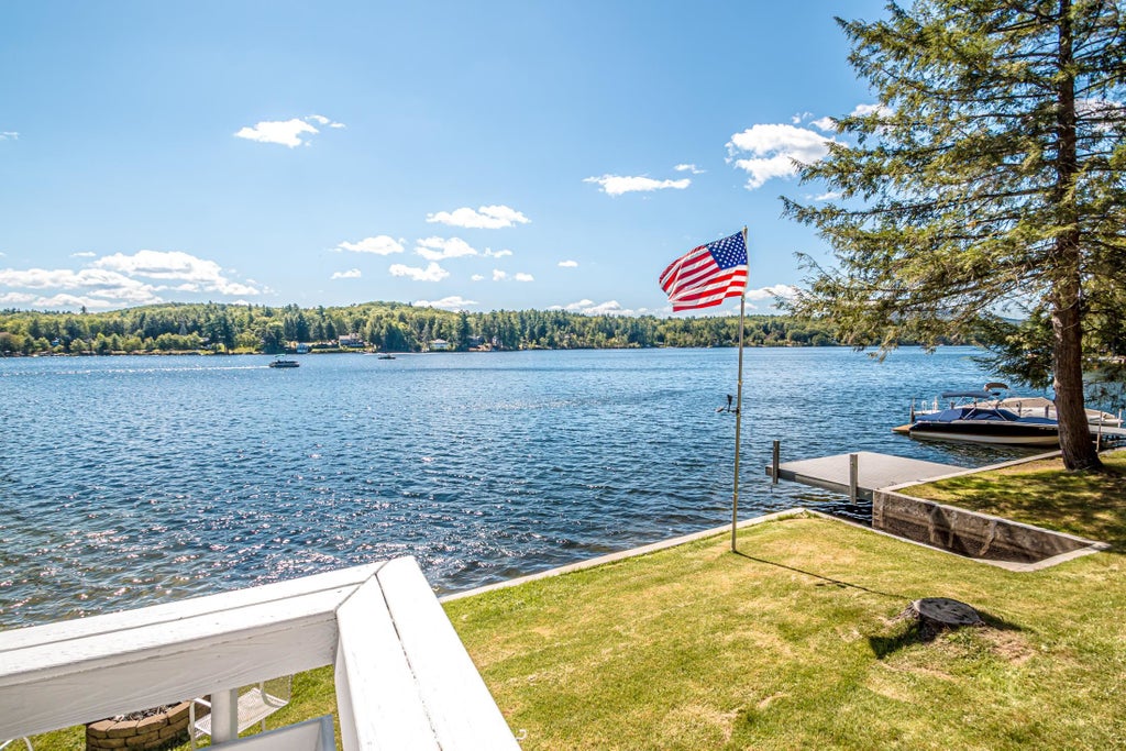 Photo of 60 N Roberts Cove Road, Wakefield, NH 03872 (MLS # 5108902)