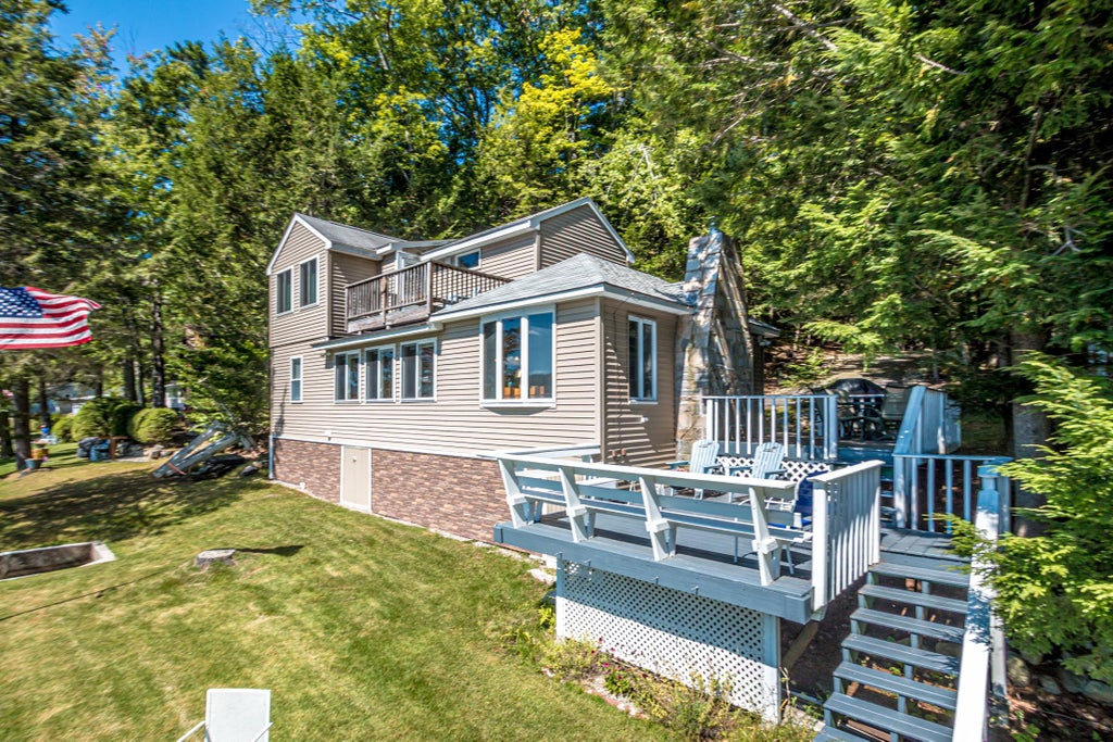 Photo of 60 N Roberts Cove Road, Wakefield, NH 03872 (MLS # 5108902)