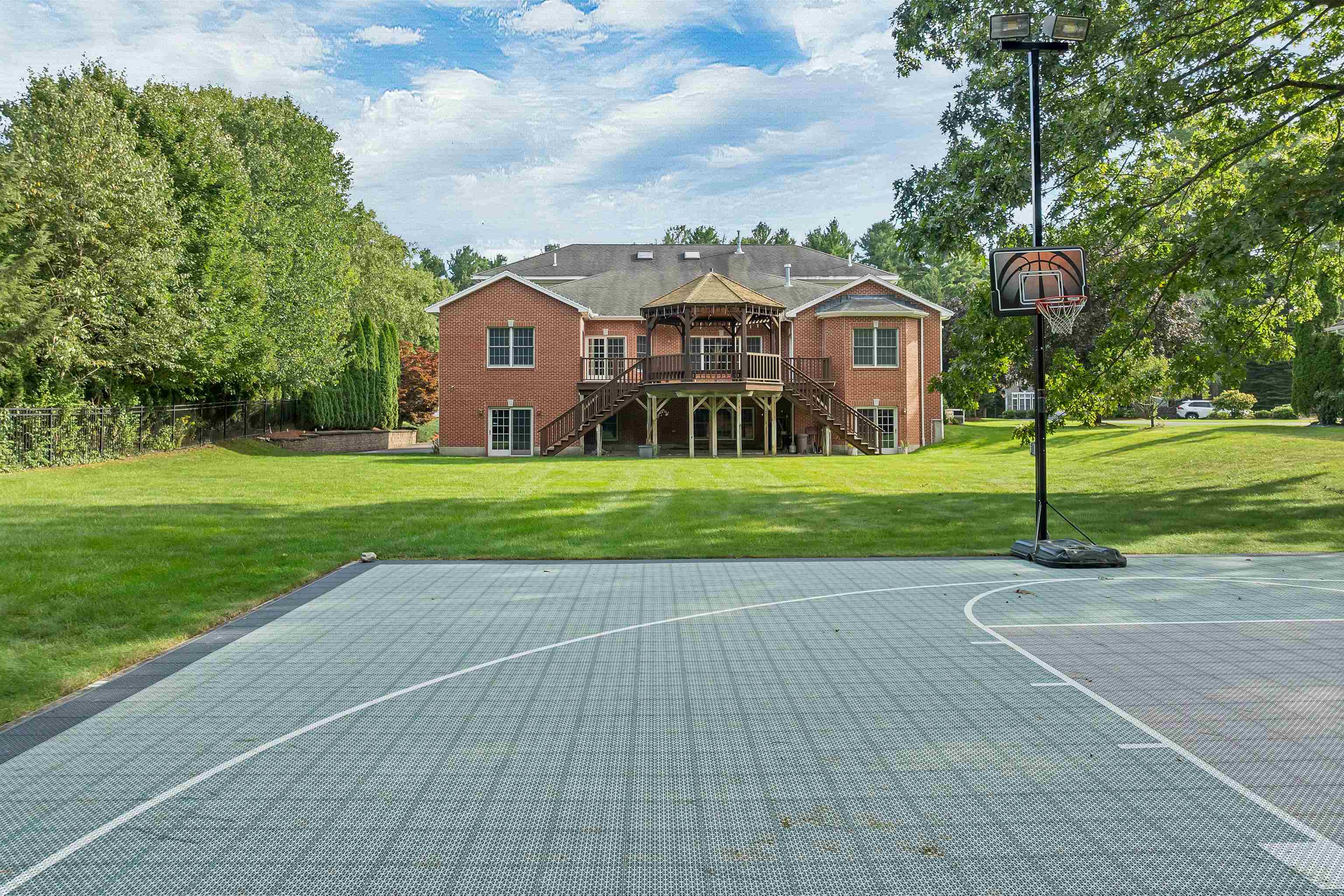 5 Crestwood Lane